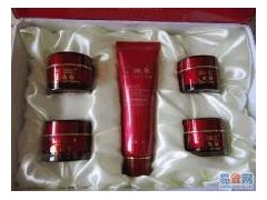 正品包郵，美膚白五合一祛斑美白套裝，嫩膚養顏組合-- 廣西南寧市護膚精品化妝品公司銷售部