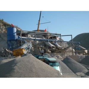破碎機(jī)除塵器,新型錘式破碎機(jī)除塵器