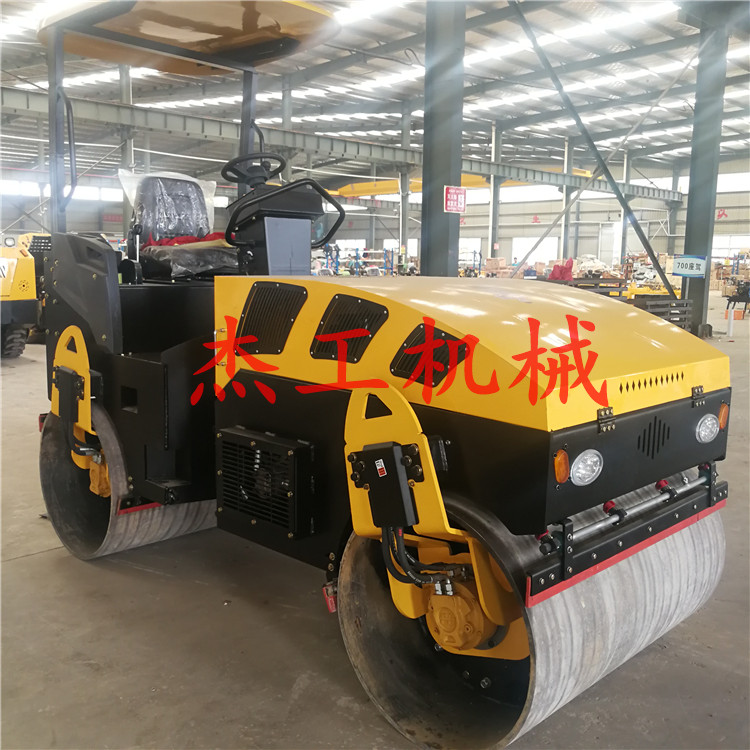 小型壓路機(jī) 人行道路面鋪設(shè)設(shè)備 壓實(shí)瀝青路面整平機(jī)-- 山東省杰工機(jī)械設(shè)備有限公司
