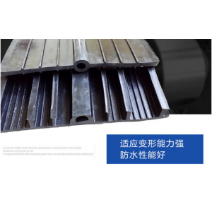 富拉爾基區(qū)中埋式超前止水帶做法
