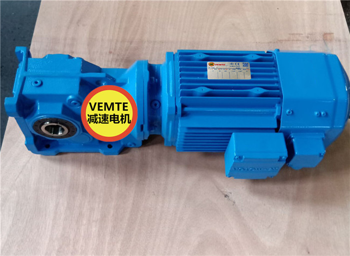 直齒輪減速機(jī)KA87YEJ132M4,KA97YEJ90S4-- 廣東省瑞環(huán)機(jī)電設(shè)備有限公司