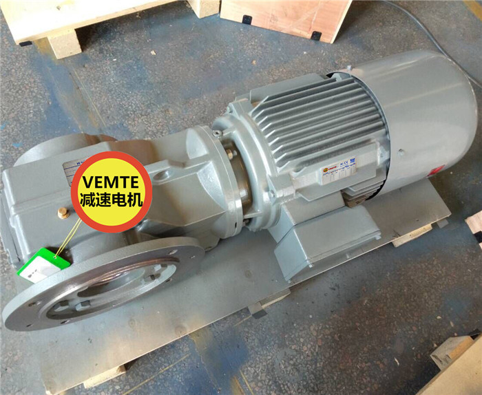 KAF57YVPEJ100M4轉(zhuǎn)角減速機,15kw三電動機-- 東莞市科達紡織機械配件有限公司