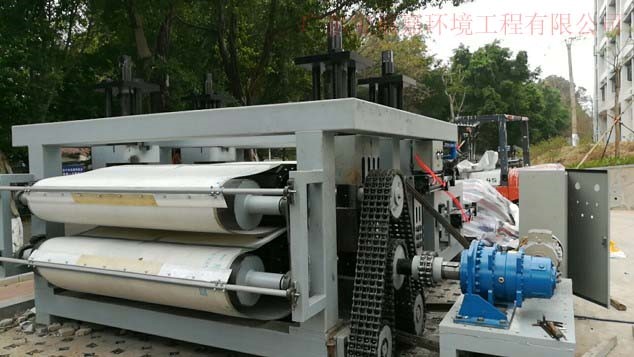 梯級增壓帶式深度脫水機-- 廣東寶福嘉環(huán)境工程有限公司